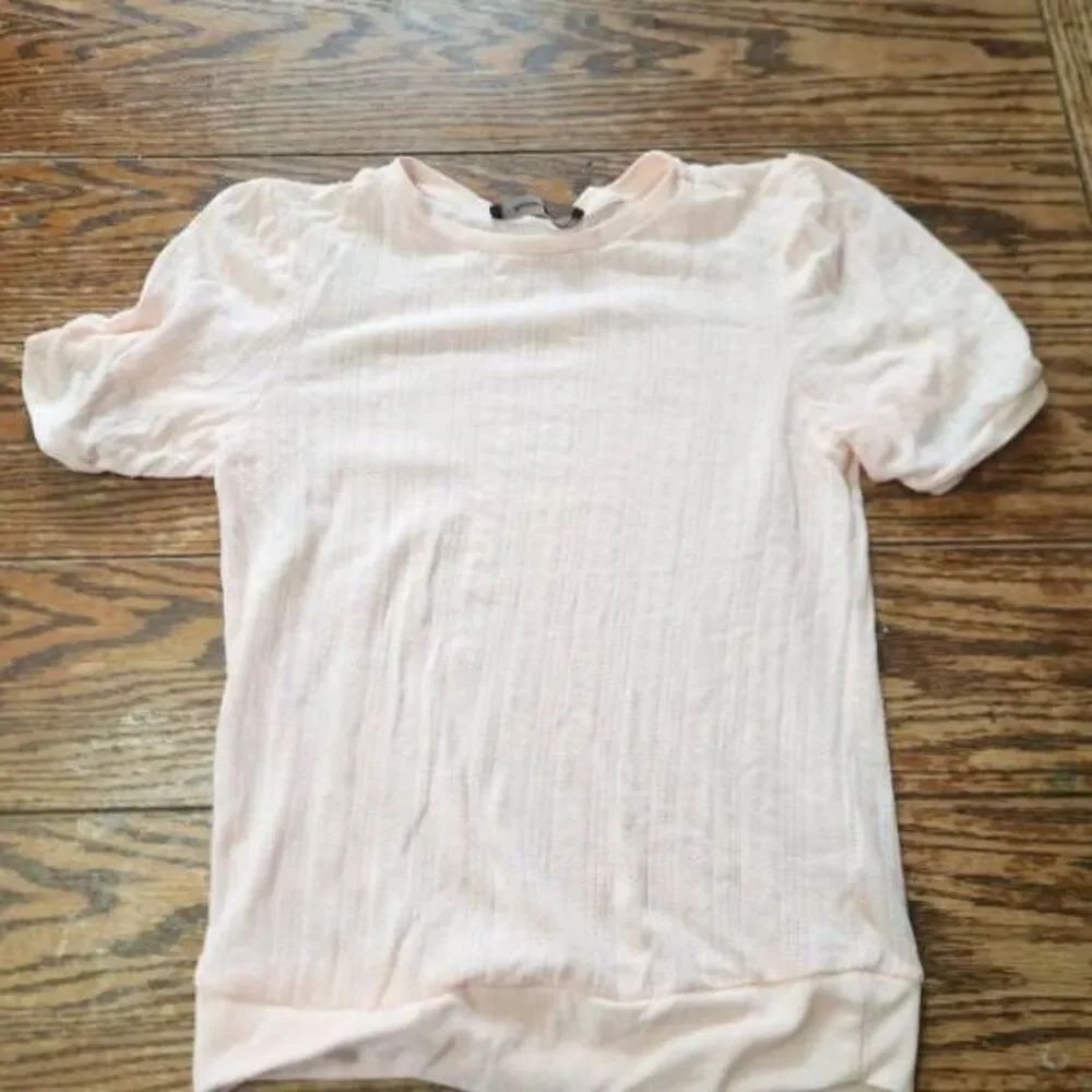 Reformation pale pink short sleeve shirt sz Small